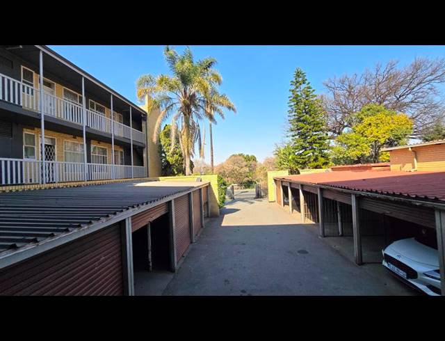 2 BEDROOM APARTMENT FOR SALE IN LYNDHURST